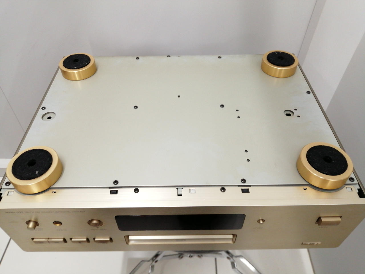 激レア品✨️ DENON (デノン) 特注非売品 CD Amazon.co.jp: Denon CDプレーヤー ゴールド DCD-1650SR-N