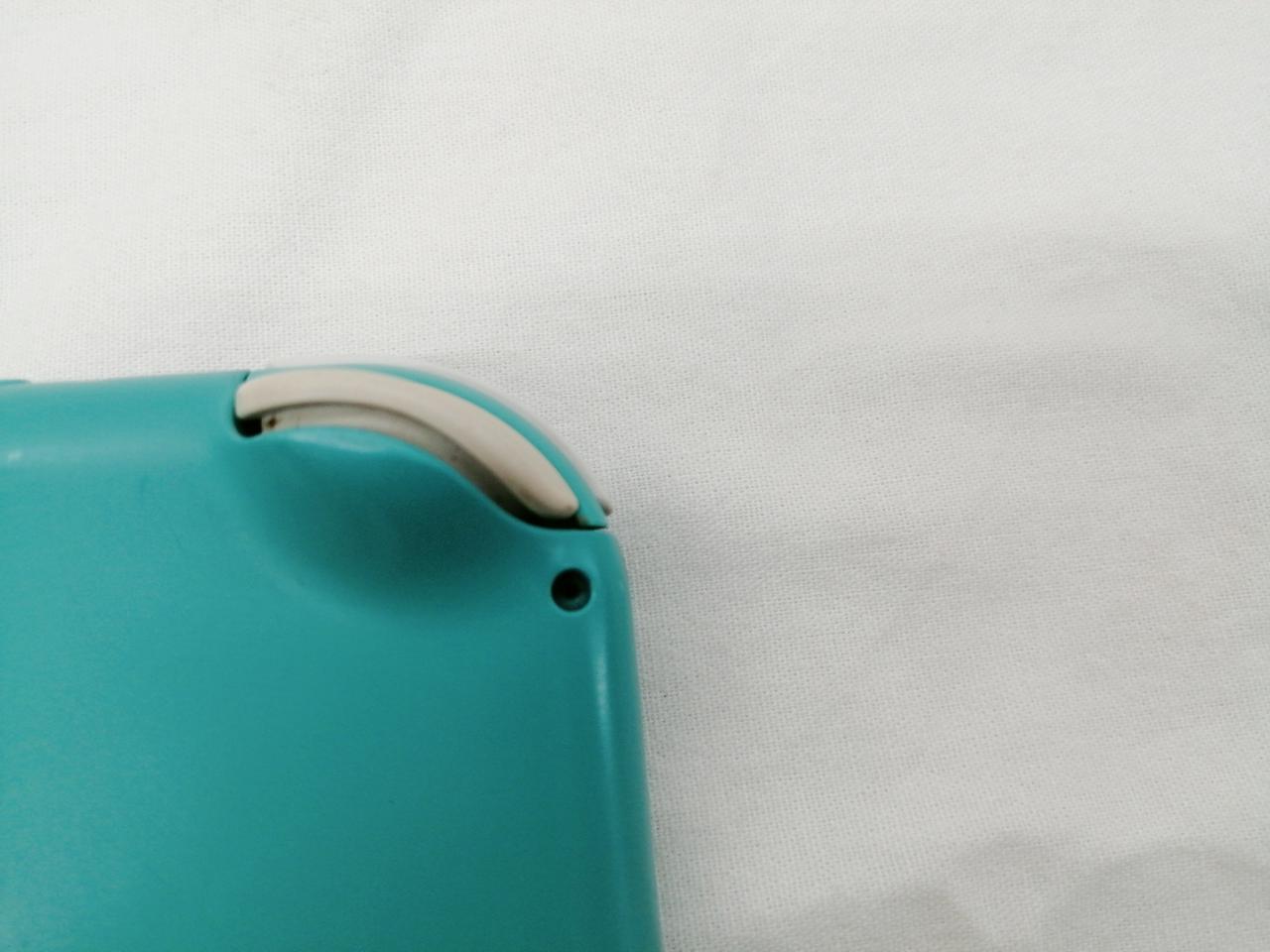 ネジが無くなっています。