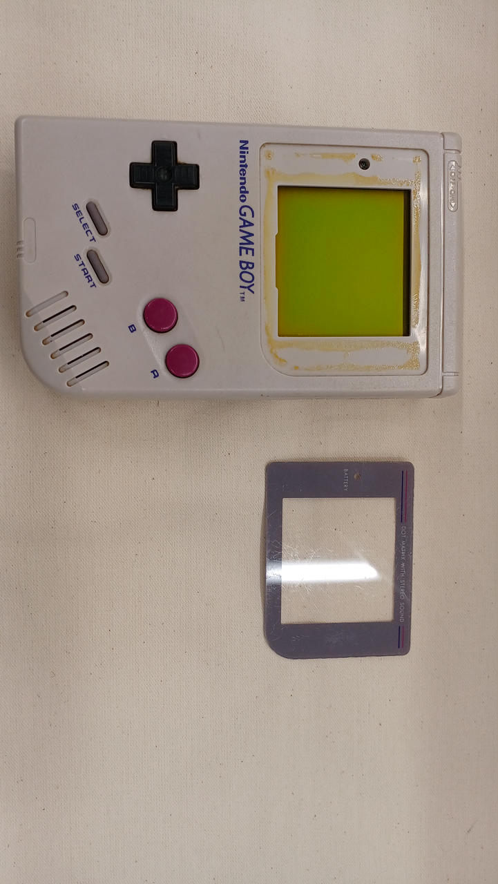 液晶カバー接着劣化により外れます。