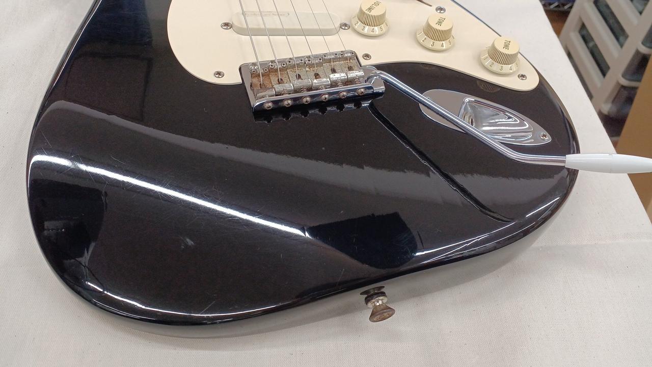 41：Fender Stratocaster エレキギター 部品取りジャンク hqdefault.jpg