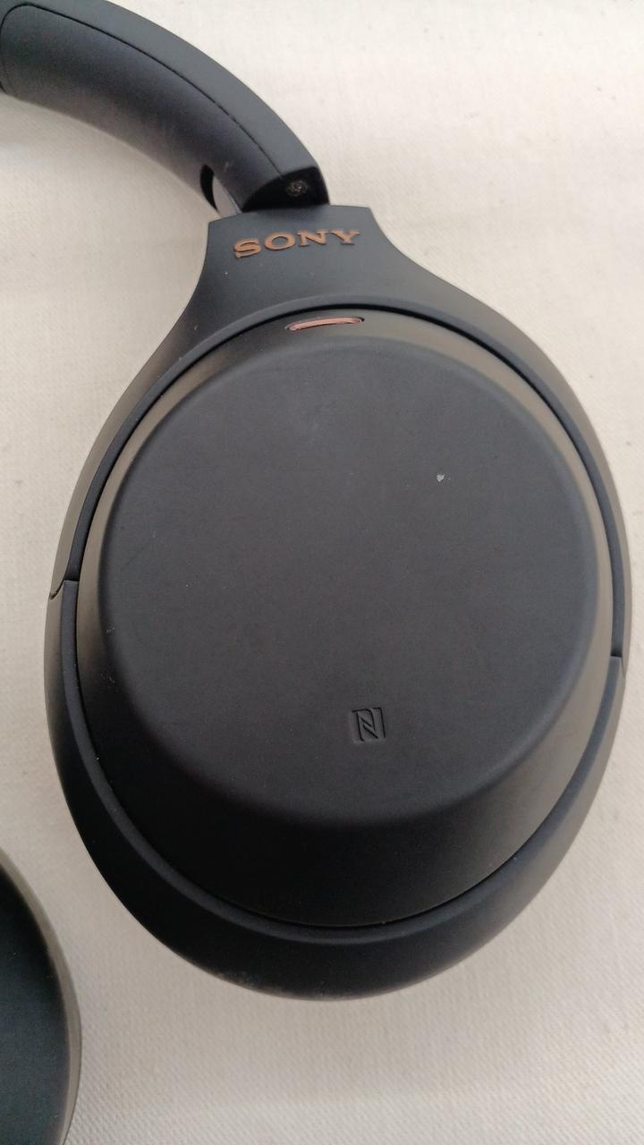 ultwear SONY ワイヤレスヘッドホン　ジャンク品 ソニー SONY Bluetoothヘッドホン ULT WEAR ［ノイズキャンセ