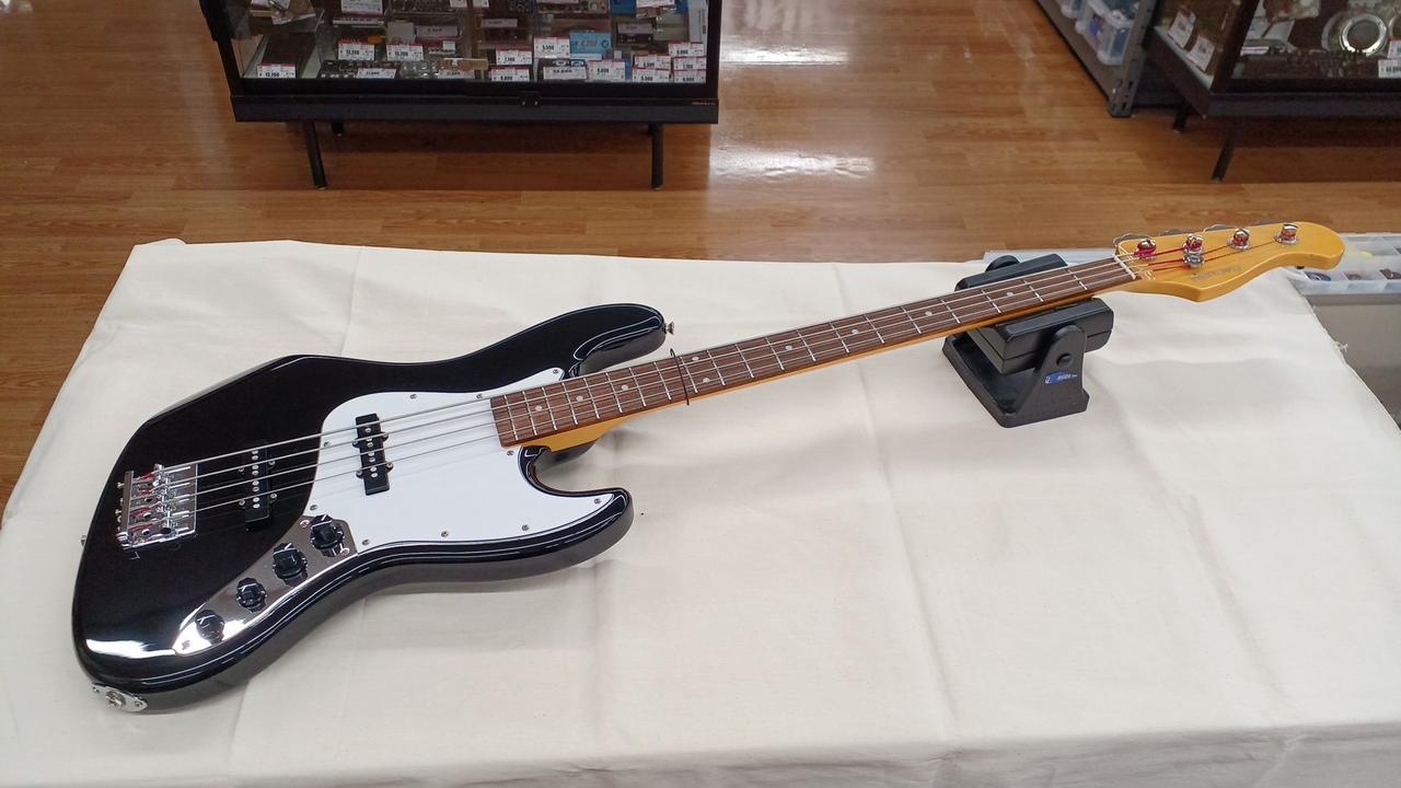 トライアンフ ジャズベース美品 FENDER JAPAN (フェンダージャパン) ジャズベース MADE IN JAPAN