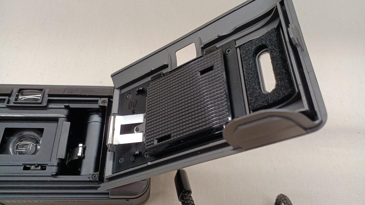 コニカ(KONICA)|コンパクトフィルムカメラ【ジャンク】|HARDOFF