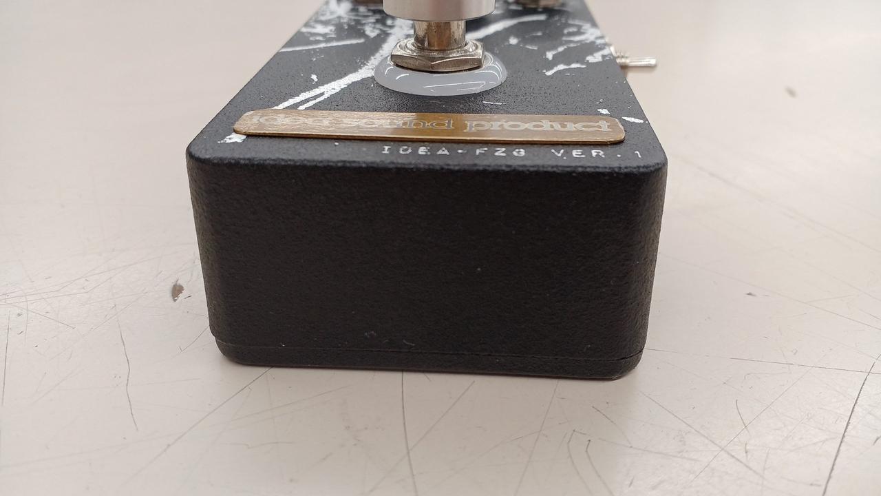 idea sound fzg fuzz 最初期シリアル　シルバー塗装 idea sound product IDEA-FZG 最初期 限定シルバー 美 - メルカリ