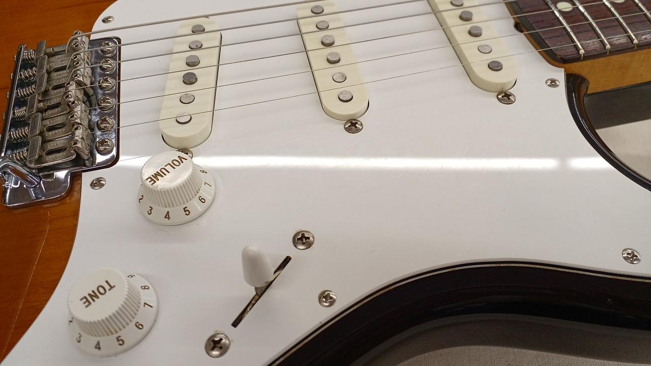 FENDER JAPAN|Eシリアル ストラトキャスター|HARDOFFオフモール