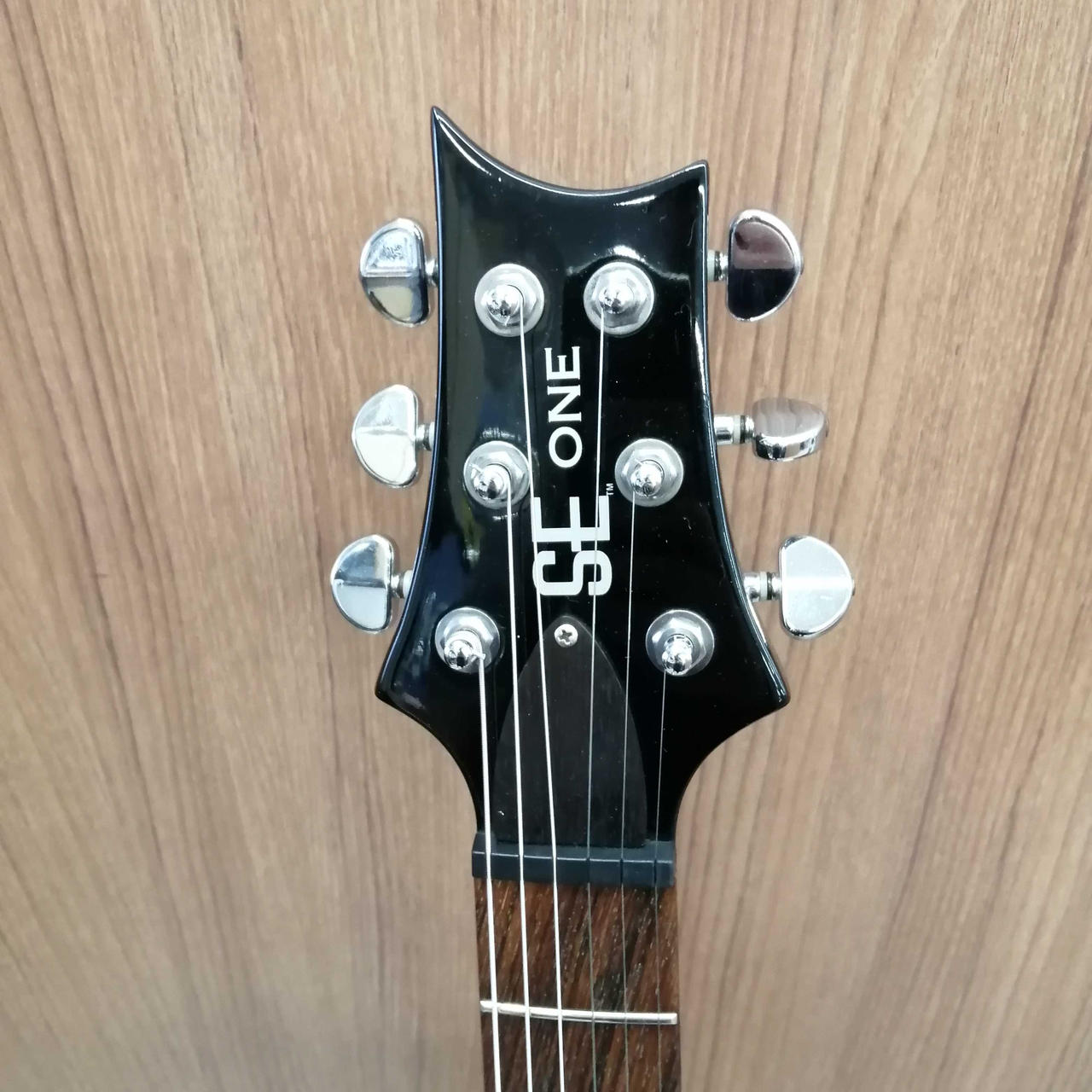PRS ポールリードスミス エレキギター SE ONE ブラック 希少 レア 新入荷情報】PAUL REED SMITH(PRS)エレキギター SEシリーズの