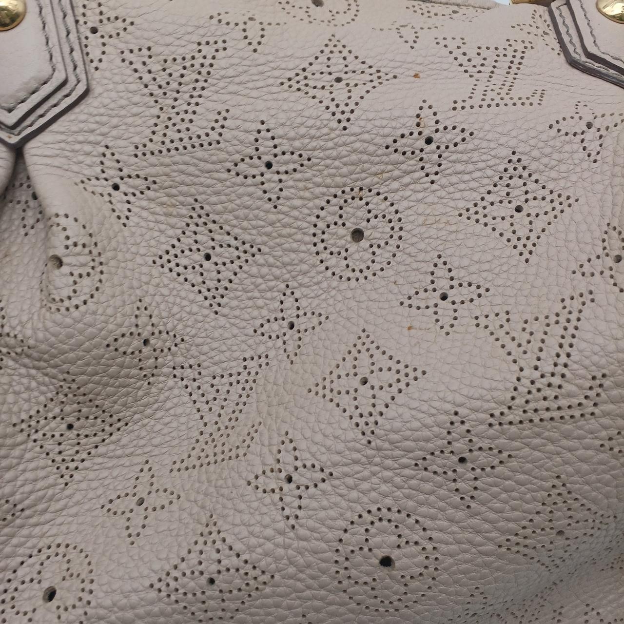 表面にシミあります