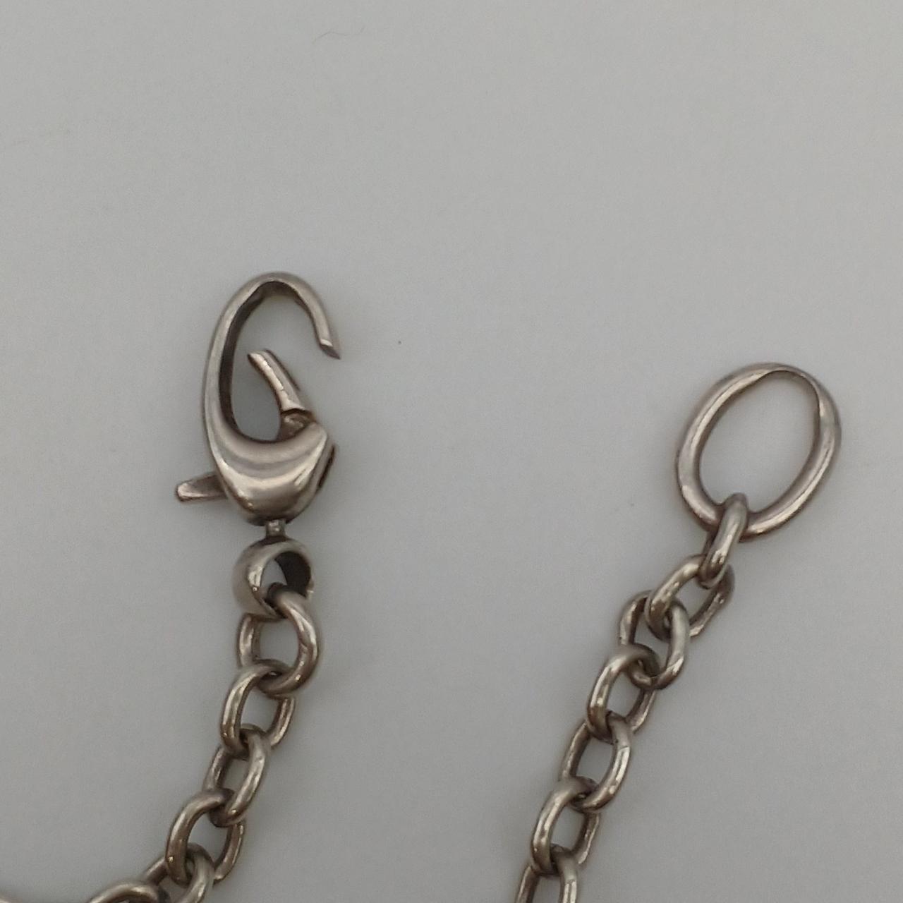 ホックかなり緩いです