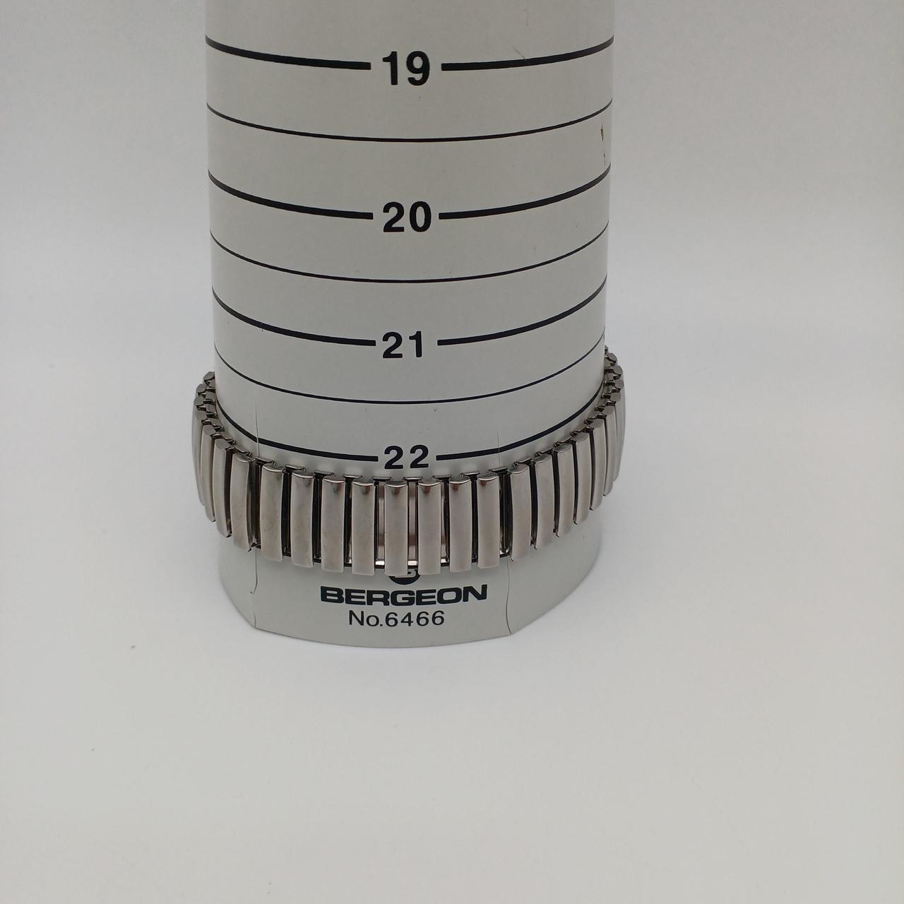 ベルト伸縮します