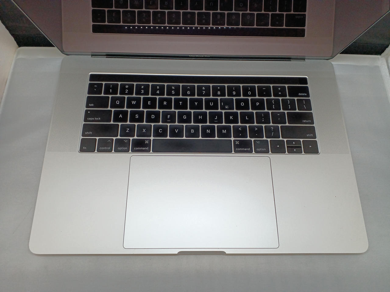 アップルコンピュータジャパン(APPLE)|【ジャンク】MACBOOK Pro 2017