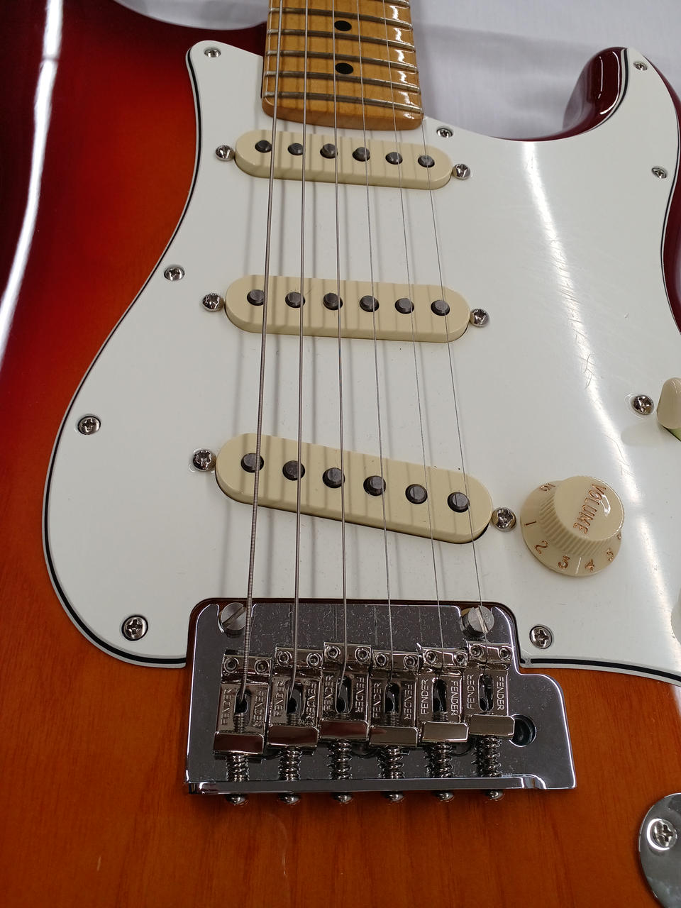 フェンダー　　STRATOCASTER JD16 Fender フェンダー Made in Japan Junior Collection