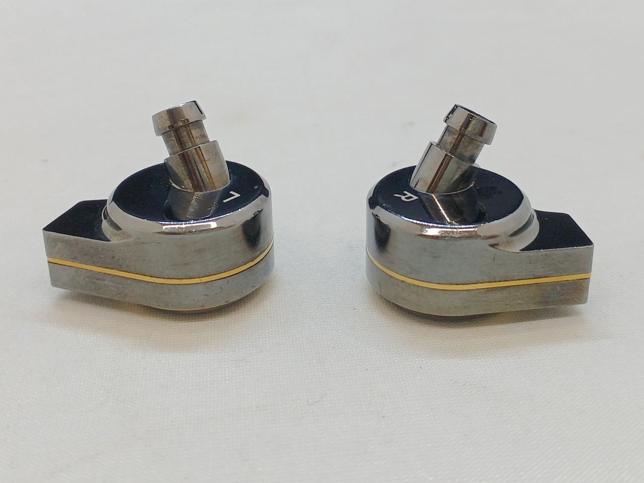 イヤホン dita dream DITA、約22万円でチタン製シャーシ採用の最上位イヤホン - 価格.com