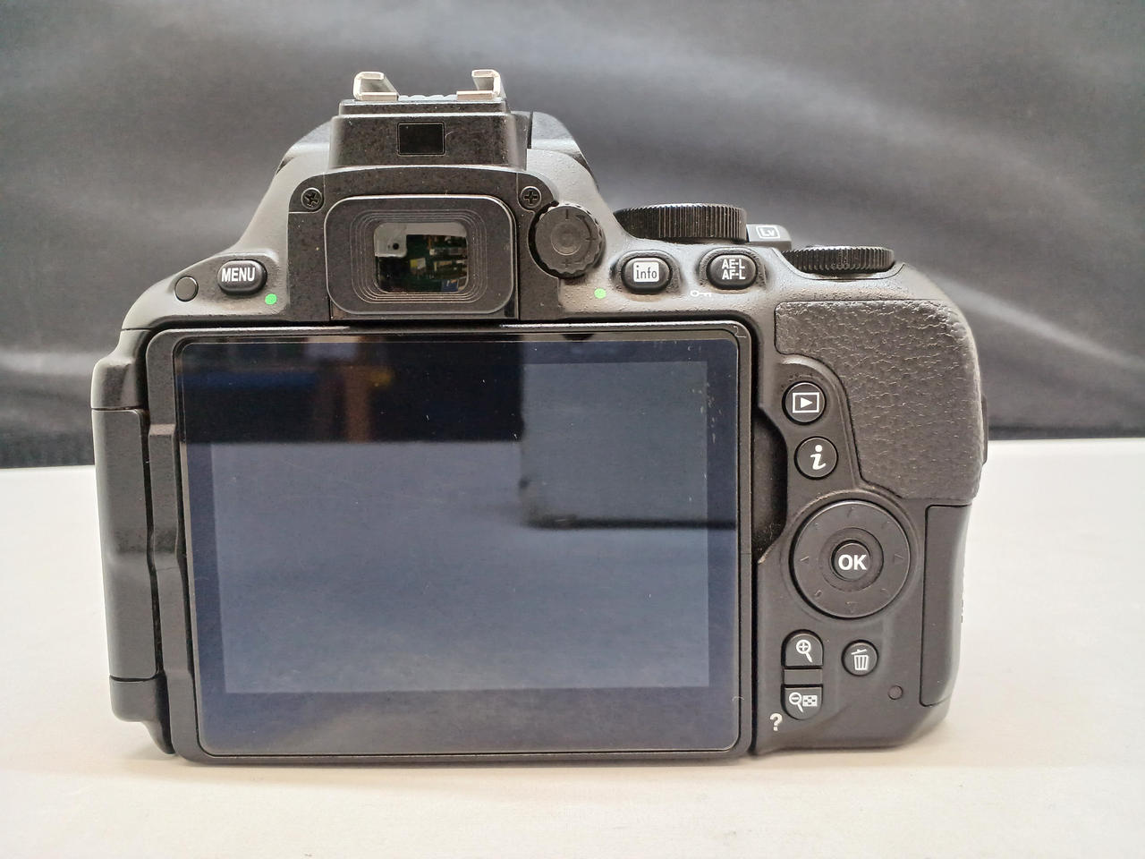 ニコン(NIKON)|D5500 18-55 VR II レンズキット|【ハードオフ公式通販