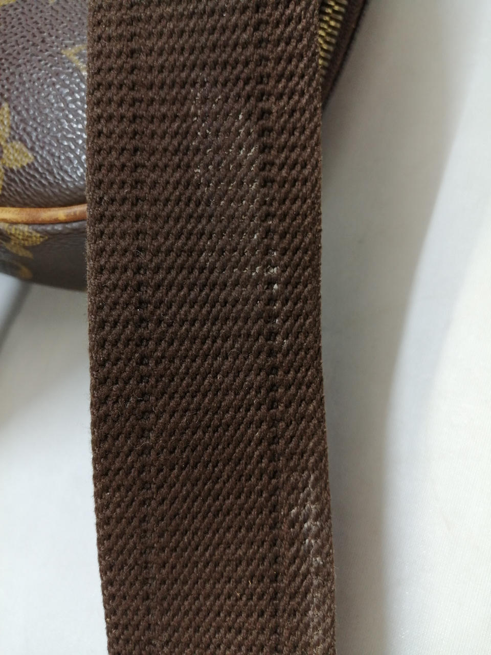 白く汚れている部分あります