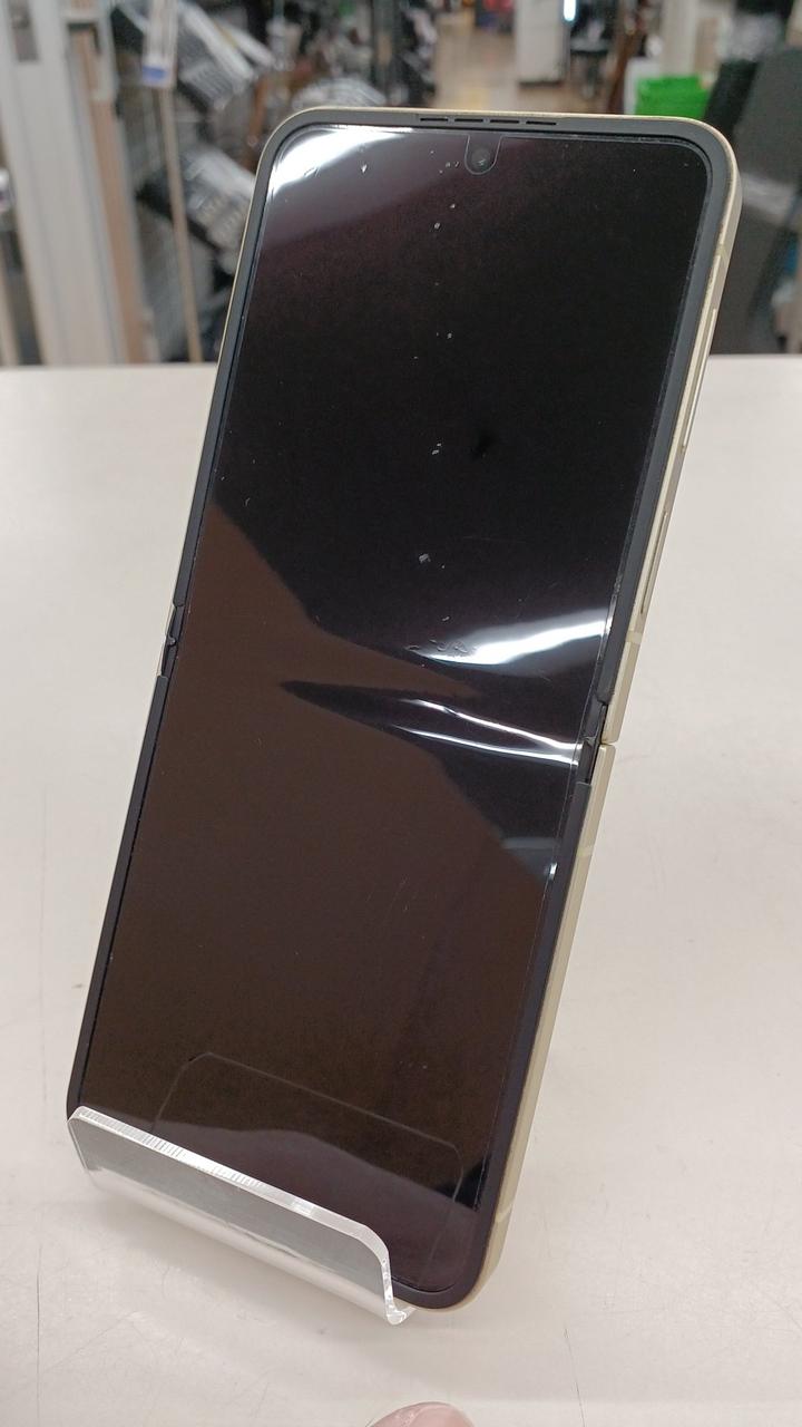 画面液晶キズヨゴレあります。