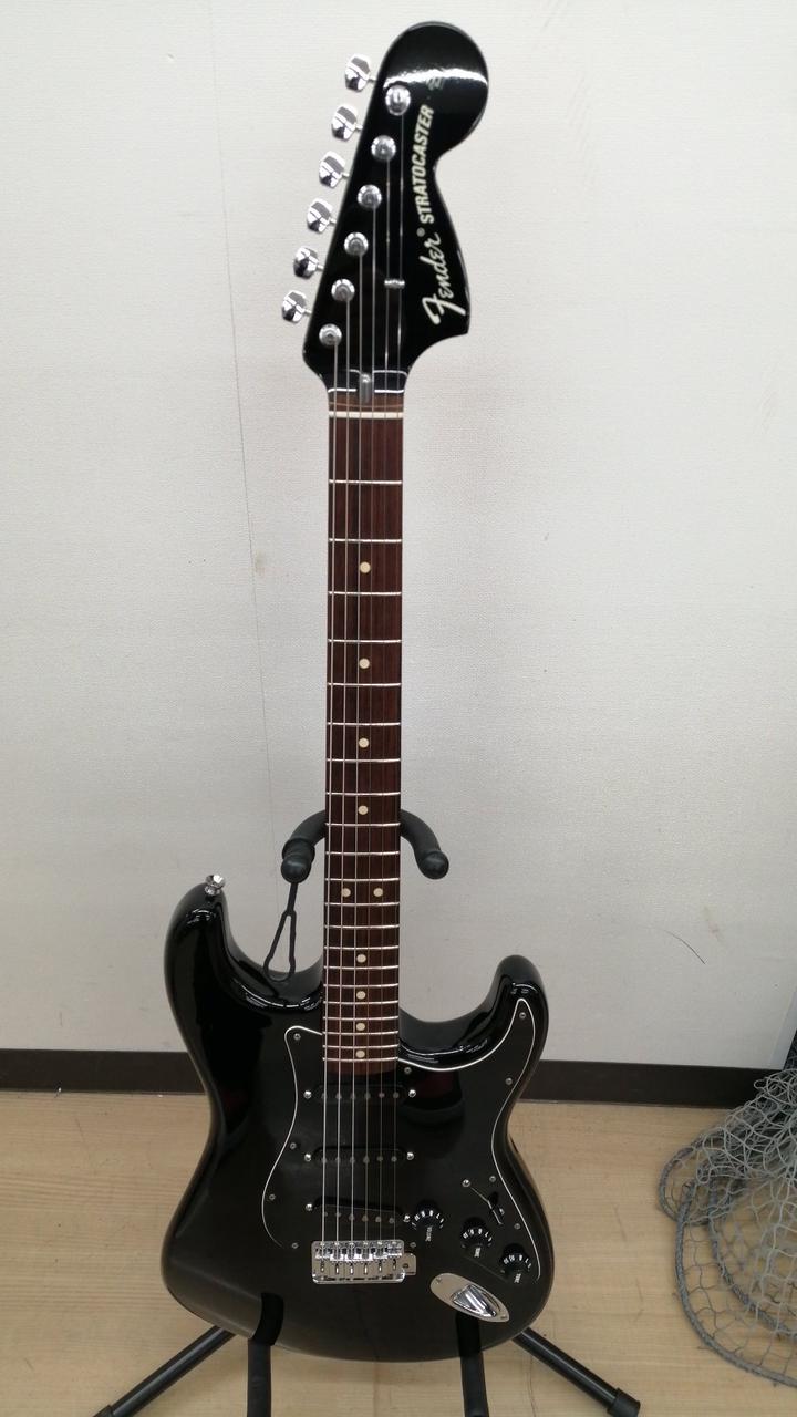 ストラトキャスター Fender Standard Stratocaster Olympic White エレキギター