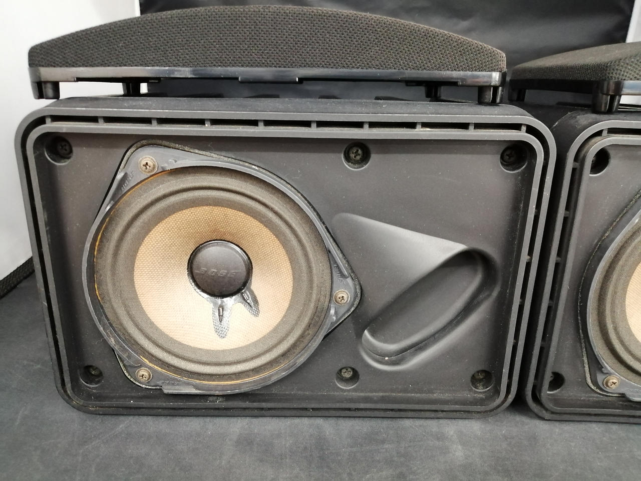 大人気、BOSEのアンプ、スピーカー、ウーハーのフルセット。身辺整理の投げ売り！ BOSE DesignMax アンプ・スピーカーセット BGM向け [サウンド