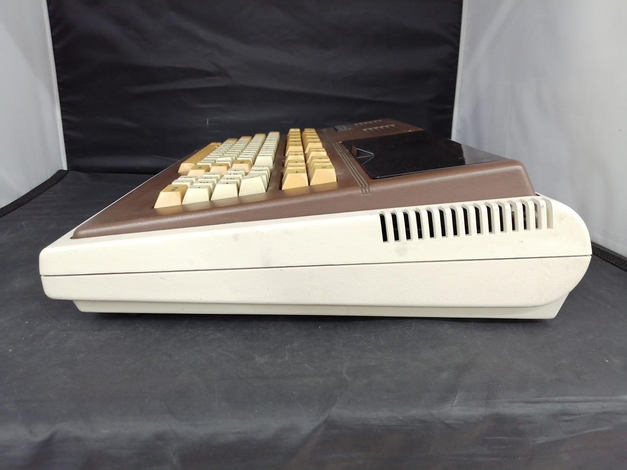 FUJITSU 富士通 フジツウ/Win10デスクトップPC/FMVD2102TZ/MA7707446/Bランク/69【中古】 FUJITSU 富士通 フジツウ/Win10デスクトップPC/FMVD2102TZ