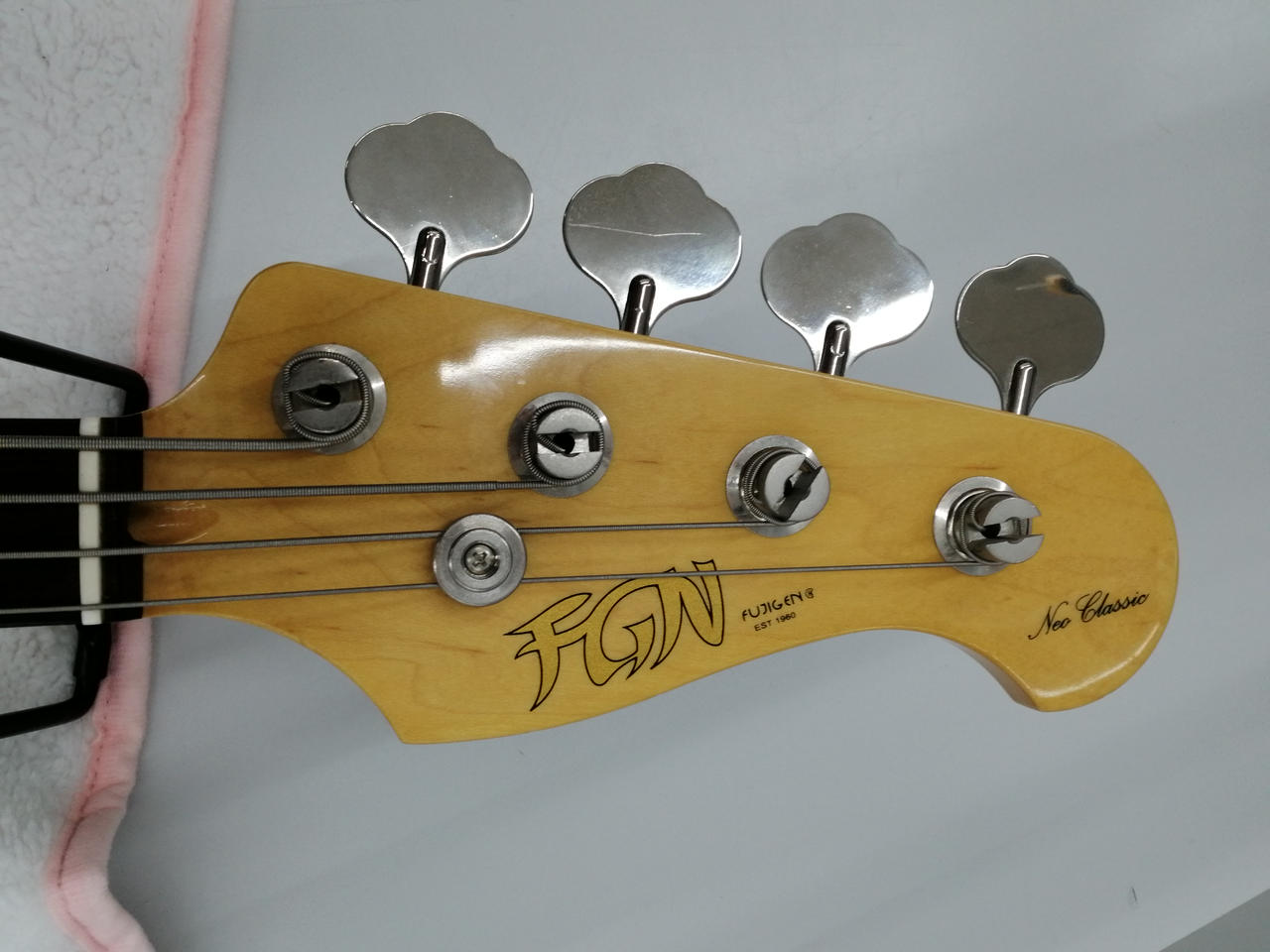 フジゲン ベース FUJIGEN NJB100MBAH/01 WB エレキベース ホワイトブロンド Neo Classic