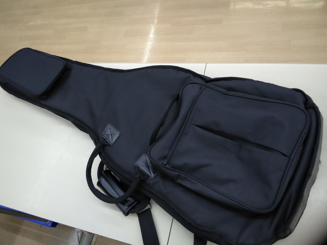 ソフトケース付属