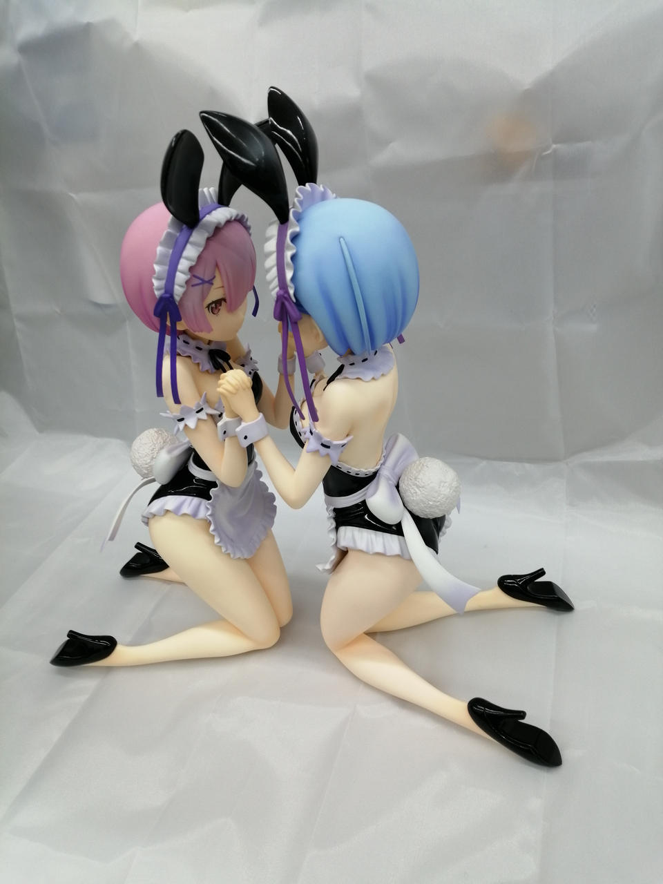 付属の腕パーツで別のレムと腕を組めます