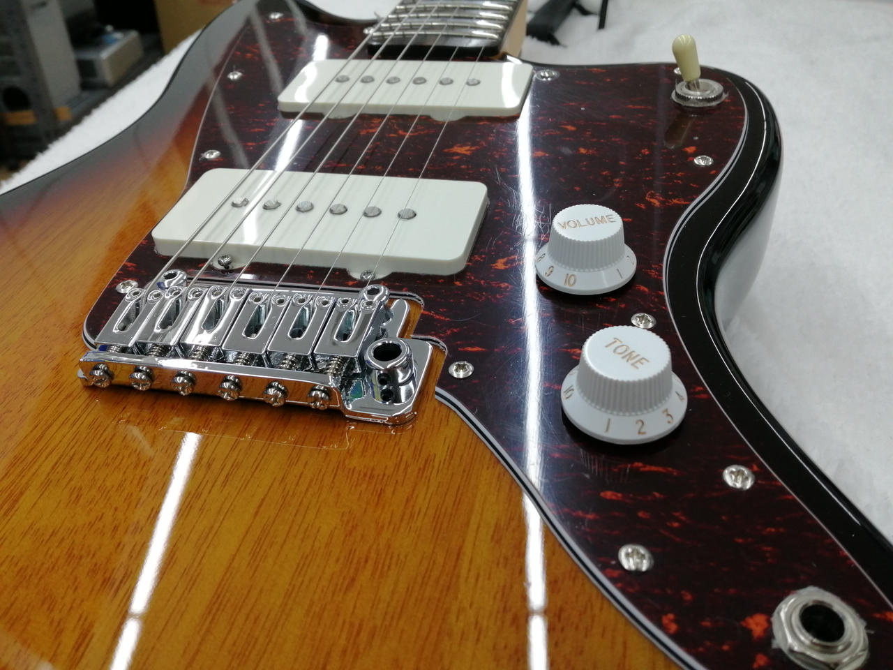 ピックガード擦り傷あり