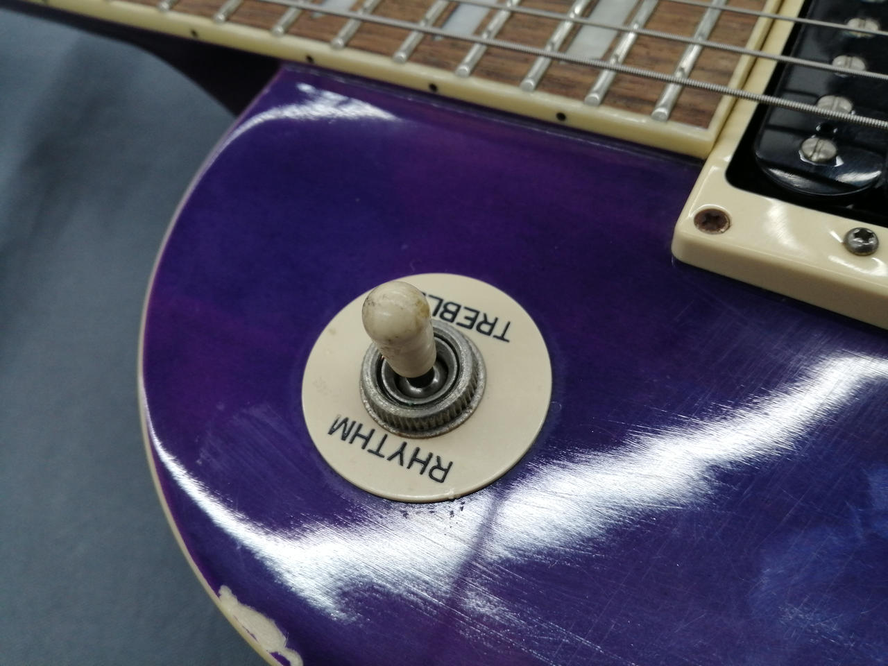 エピフォン Epiphone レスポール classic plaintop 紫 Gibson