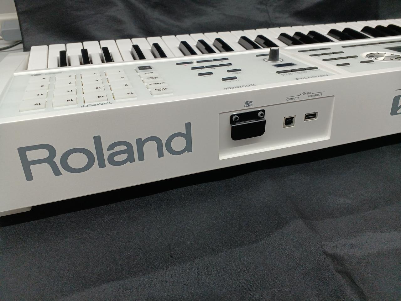 Roland FA06 シンセサイザー キーボード 本体と付属品 Roland/ローランド キーボード シンセサイザー FA06 61鍵盤