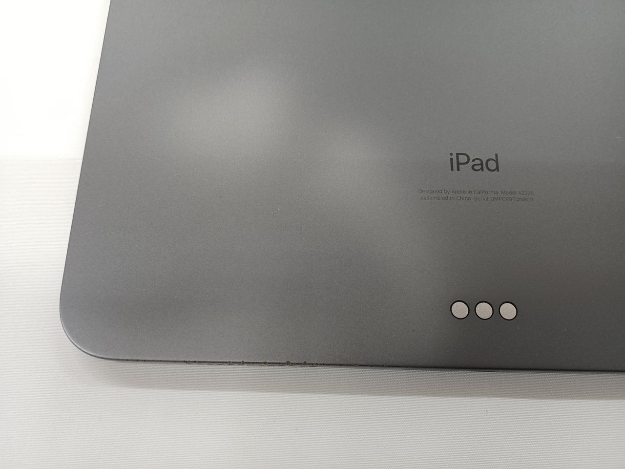 背面部分色抜けあり。