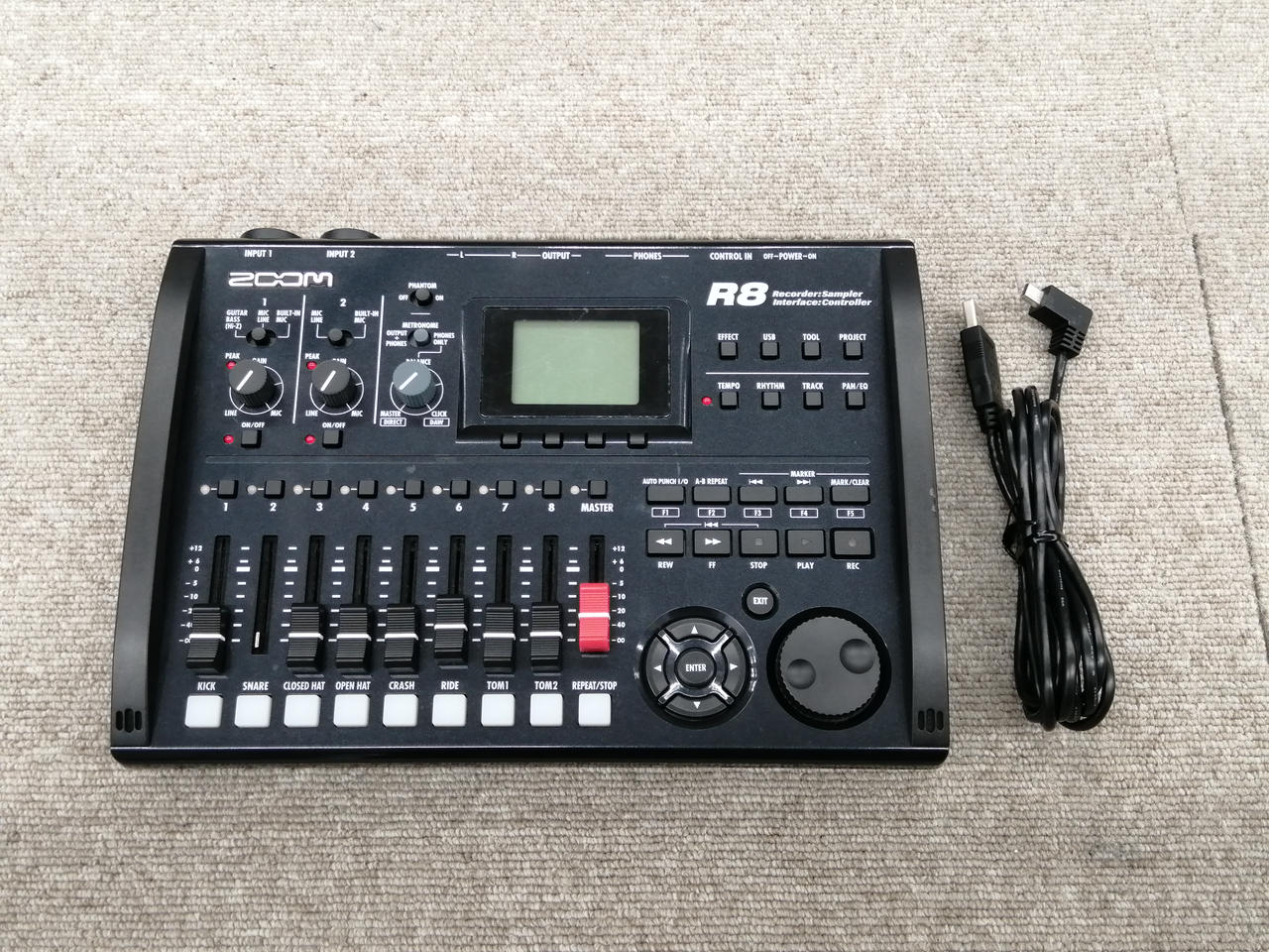Zoom R8 レコーディング機器　MTR ZOOM