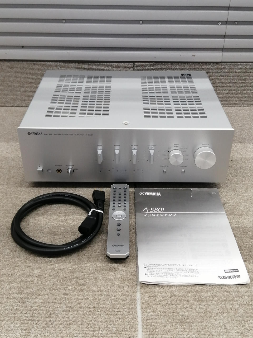 YAMAHA プリメインアンプ A-S801  シルバー　おまけつき YAMAHA - A-S801/シルバー（USB/DAC搭載・プリメインアンプ）《e