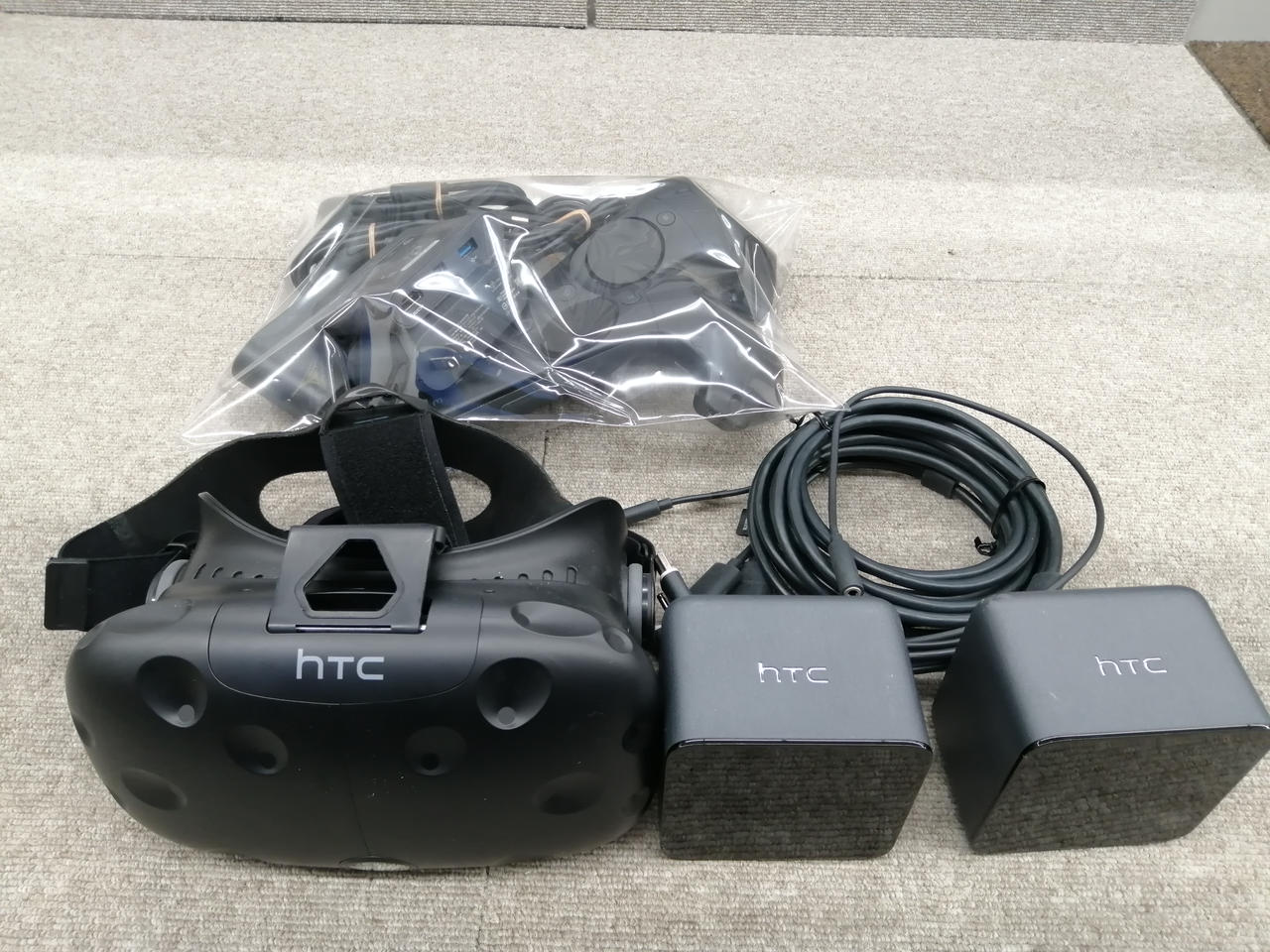 HTC VIVE 通常 良品 Amazon | 【国内正規品】VIVE HMD VRヘッドマウントディスプレイ