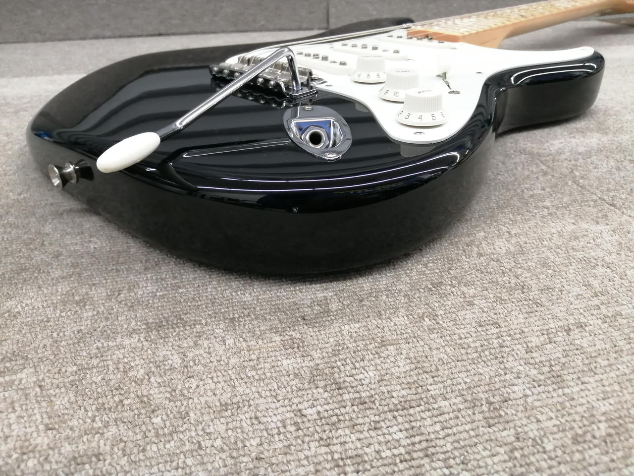 フェンダー(FENDER)|エレキギター ストラトキャスタータイプ