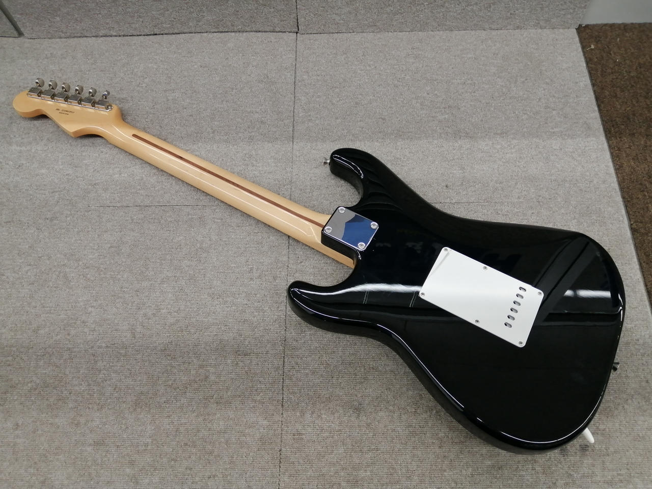 フェンダー(FENDER)|エレキギター ストラトキャスタータイプ