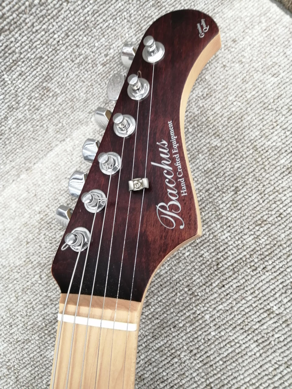 バッカス(BACCHUS)|ストラトキャスタータイプ|HARDOFFオフモール