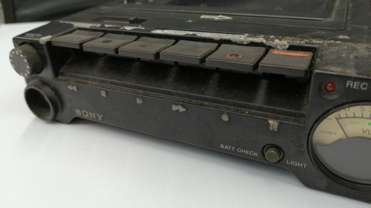 ソニーHI8ドカブルタイプレコーダーEVV-9000ジャンク品の出品です。 ソニーHI8ドカブルタイプレコーダーEVV-9000ジャンク品の出品です。