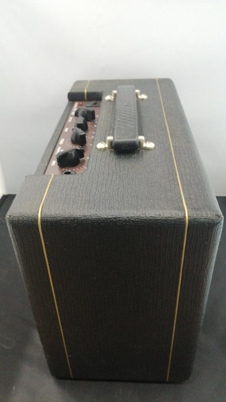 アンプ MSSIVE コンボアンプ】VOX 革新的な真空管”Nutube”を搭載したアコギ用