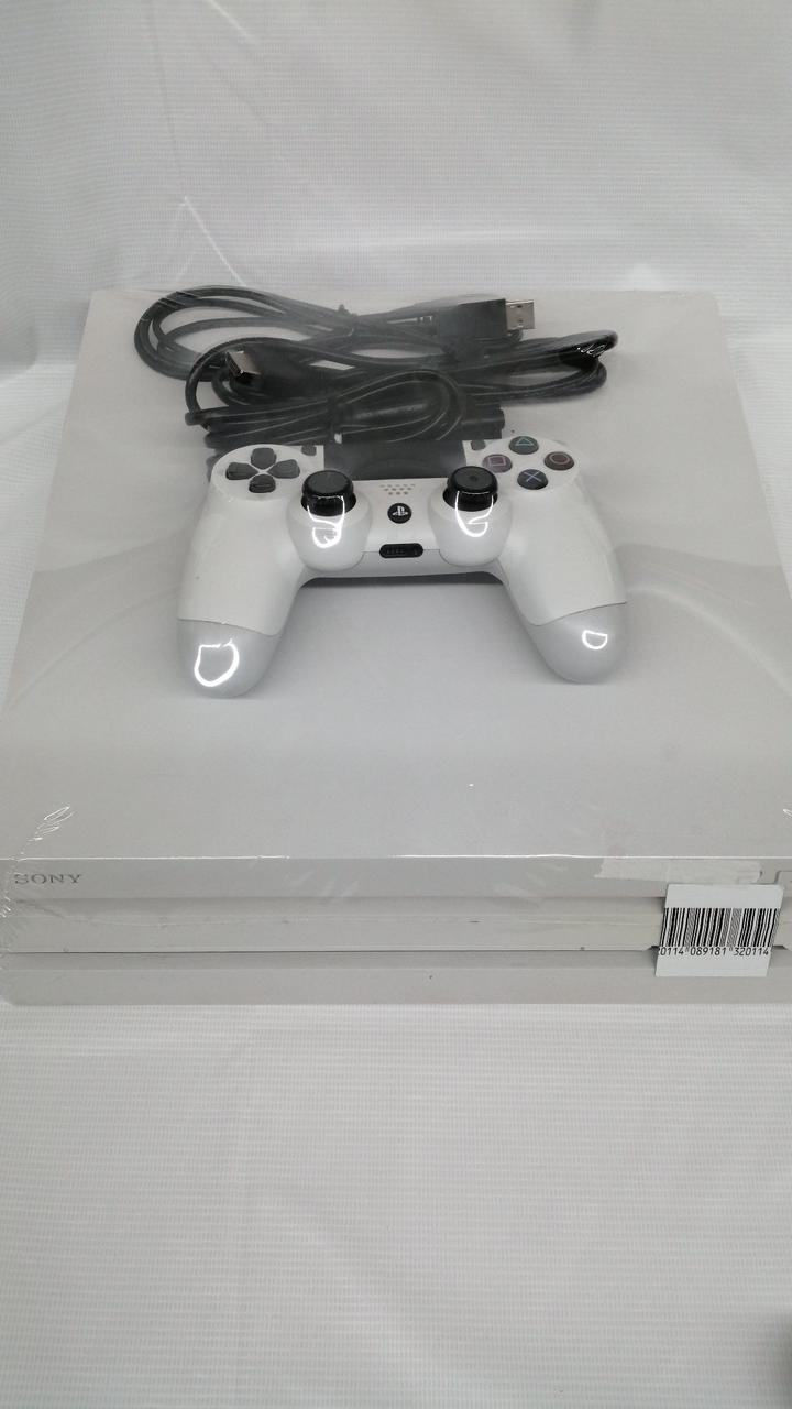 SONY 型番：CUH-7200B PS4 PRO