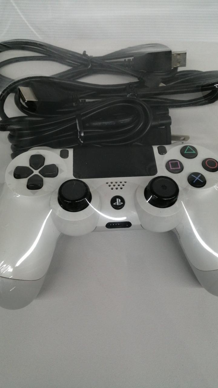 SONY 型番：CUH-7200B PS4 PRO