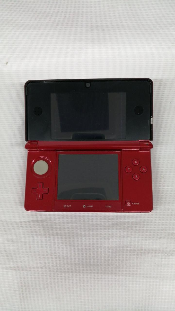 3DS 2011年 赤 ダウンロードソフト2つ付 値下げを決断できた理由は、ゲームキューブの教訓」 3DSハードは