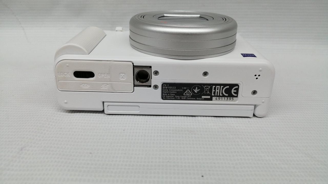 SONYデジカメ オールドデジカメ】OLD SONY vs NEW SONY 笑いが絶えない新旧