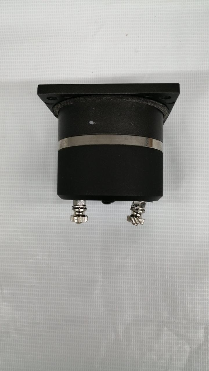 端子部分曲がってます。