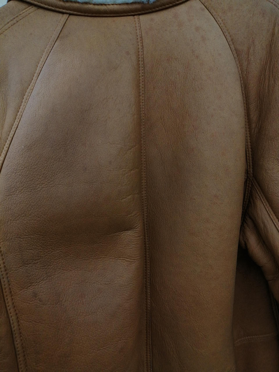 ヒップ付近に汚れがあります