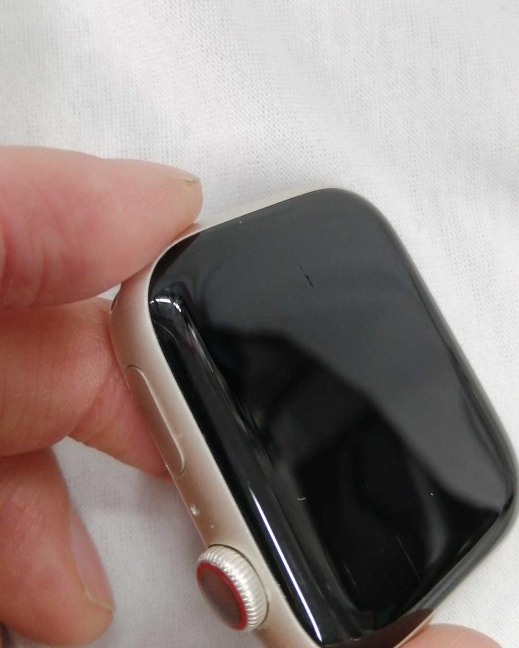 画面にキズあり