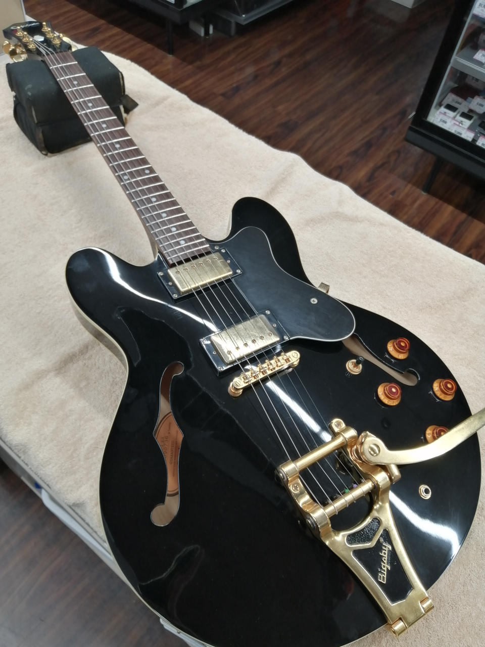 EPIPHONE|セミアコ|【ハードオフ公式通販】オフモール|1010770000046367