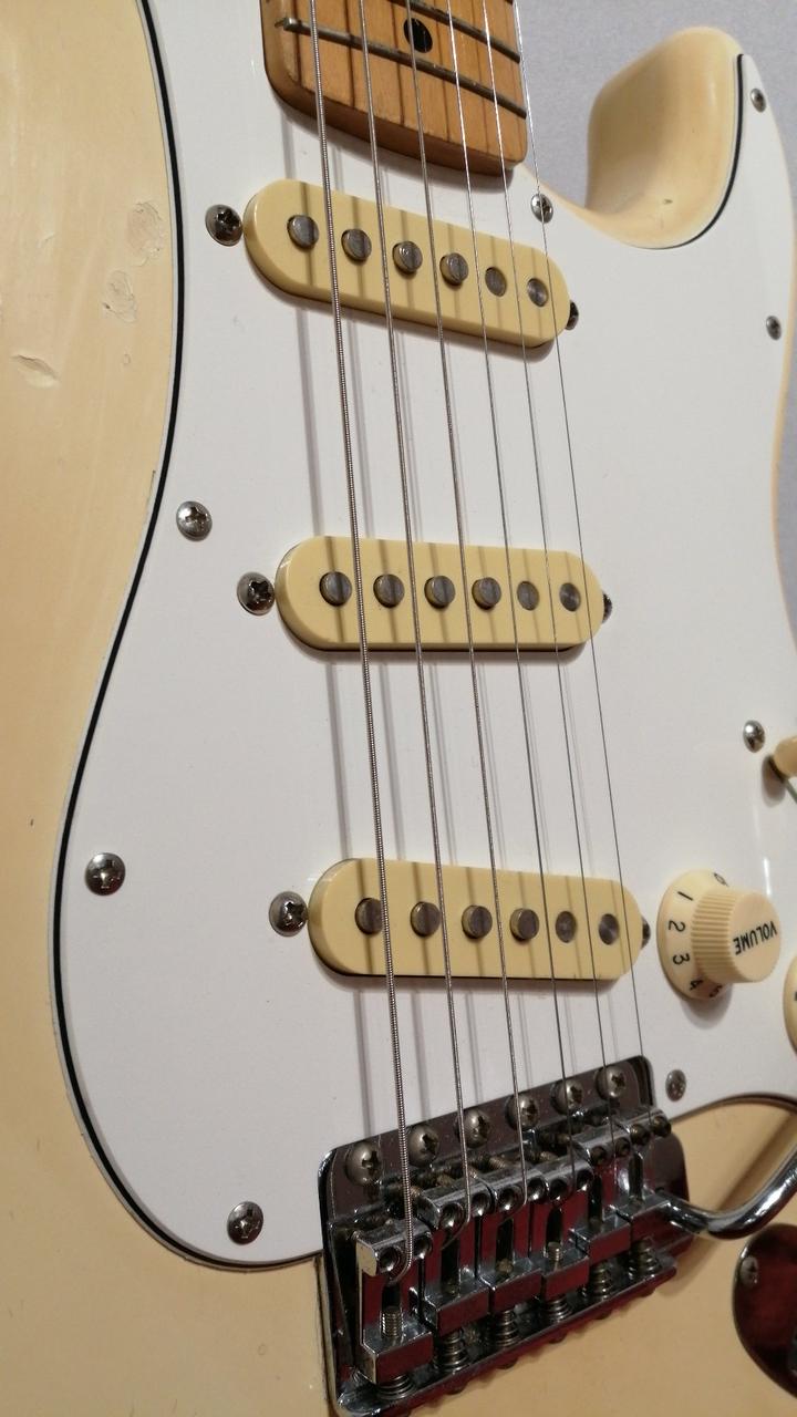 【値下げ】美品　fender Japanエレキギター Amazon.co.jp: Fender Electric Guitar MIJ Hybrid '68