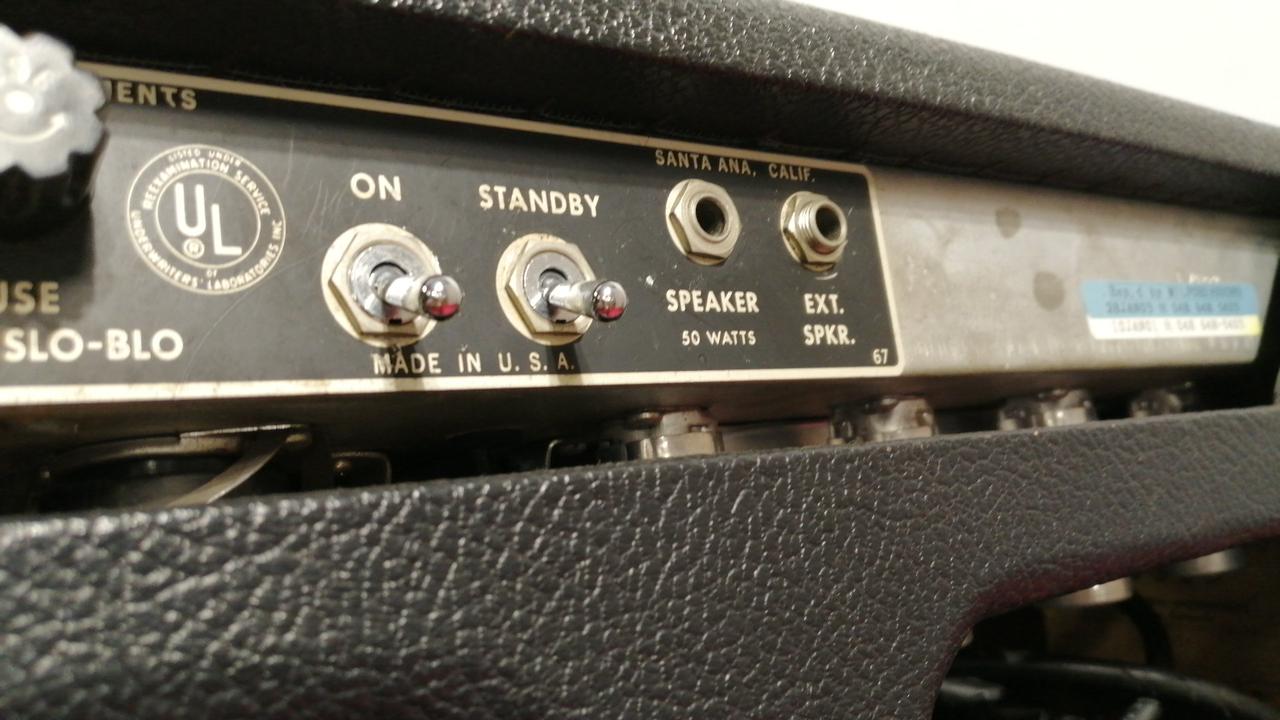 フェンダー べースマン－アンプ ヴィンテージのヘッドアンプ