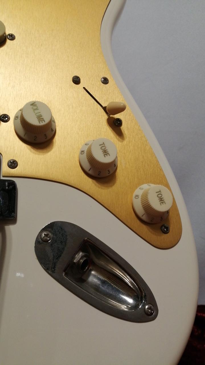 【Squier】エレキギター/ジャンク品 エレキギター Squier DUNCAN DESIGN ストラトキャスター