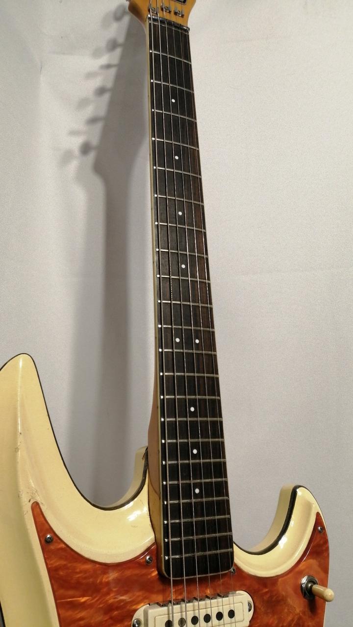 Guyatone グヤトーン LG-23 エレキギター Guyatone グヤトーン LG-23 エレキギター - メルカリ