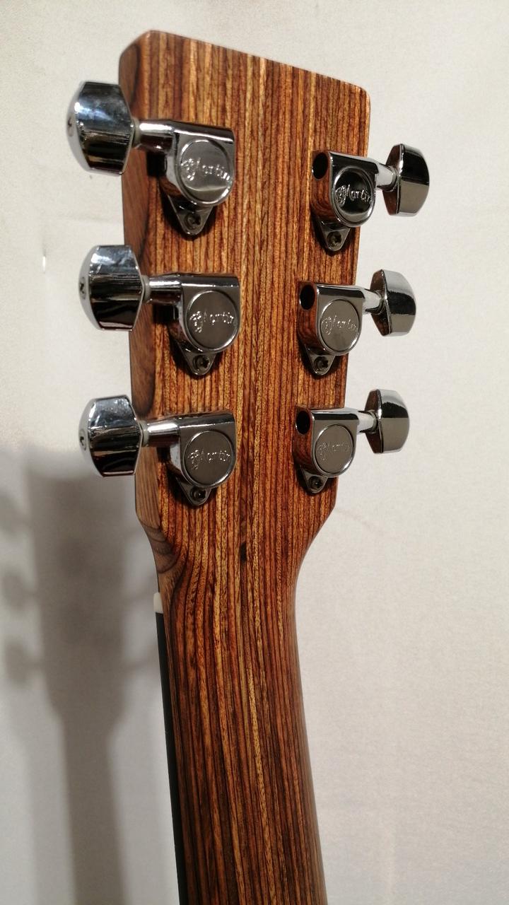 再再値引Martin&Co.アコースティックギター DRS2 ハードケース付美品 再再値引Martin&Co.アコースティックギター DRS2 ハードケース付